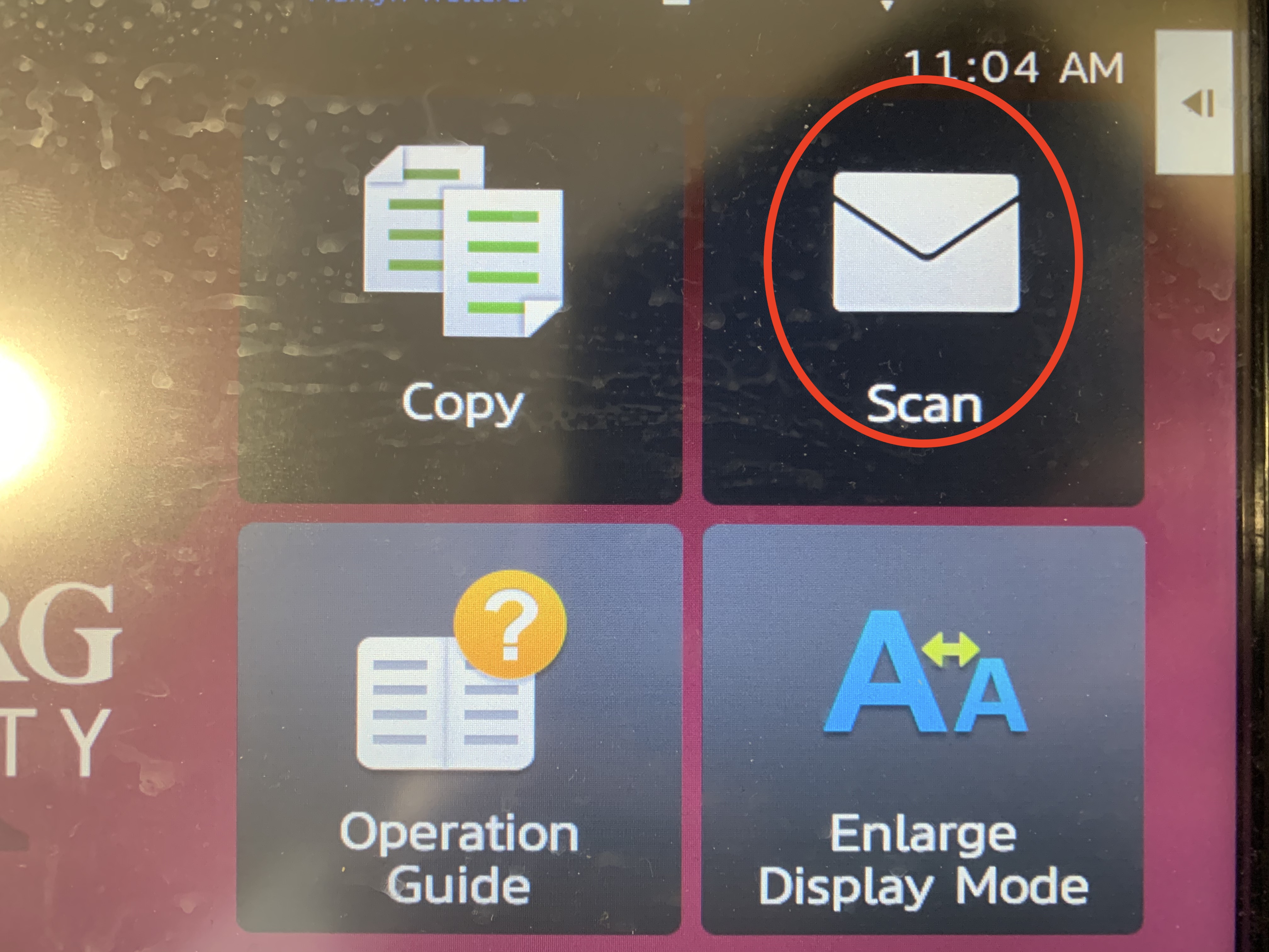 Shows four possible options: copy, scan, operation guide, enlarge display mode